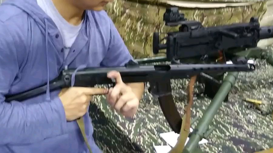 玩具电影道具点50和波波斯43(搬运)